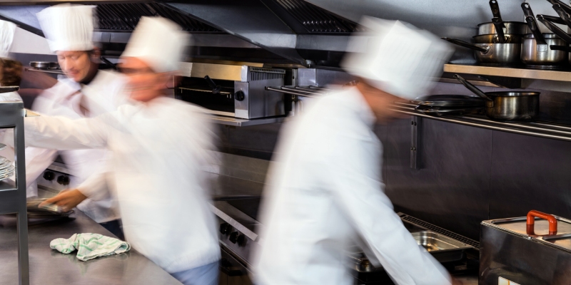ropa de trabajo en cocinas comerciales