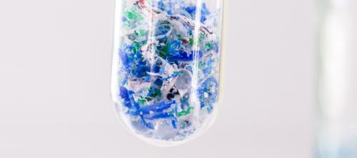 analisis de microplasticos en el agua